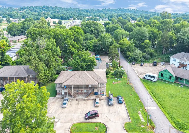 Photo 4 of House for sale at 1117 Ozier St, Van Buren, AR 72956 | MLS# 1359576 | Listing updated on 2026-09-05