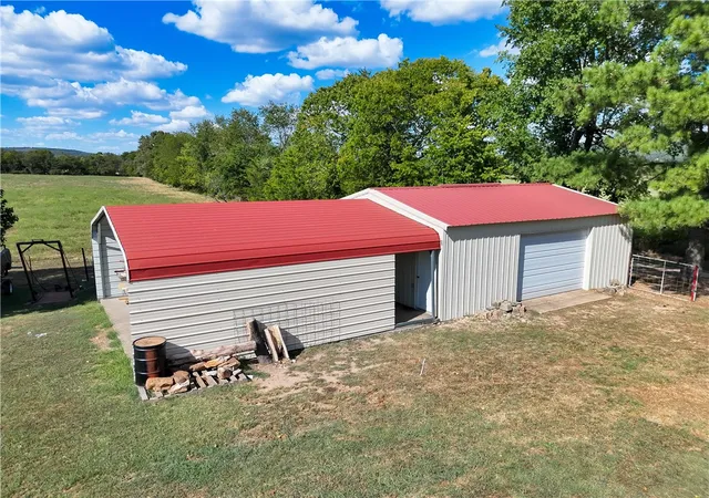 Photo 4 of Single family home for sale at 81232 4775 Road, Stilwell, OK 74960 | MLS# 1361301 | Listing updated on 2026-09-14