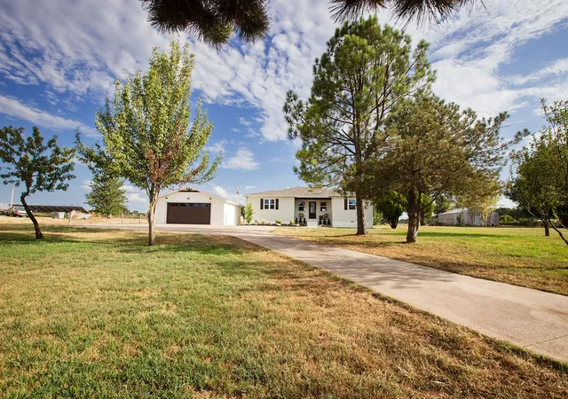 Photo 3 of Single family home for sale at 19307 Norway Rd, Neosho, MO 64850 | MLS# 1361285 | Listing updated on 2026-09-05