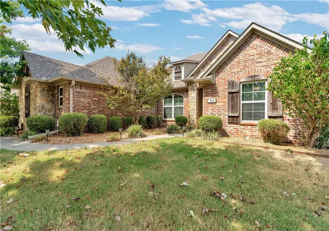 Photo 2 of Sale Pending at 337 Powderhorn Dr, Fayetteville, AR 72704 | MLS# 1361268 | Listing updated on 2026-09-10
