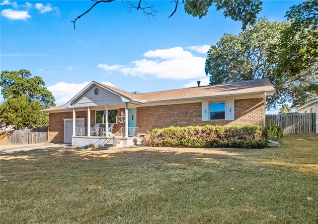 Photo 2 of Single family home for sale at 336 Eastwood Dr, Prairie Grove, AR 72753 | MLS# 1361043 | Listing updated on 2026-09-12