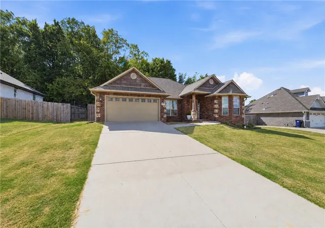 Photo 3 of Single family home for sale at 1181 Sundowner Ranch Ave, Prairie Grove, AR 72753 | MLS# 1361321 | Listing updated on 2026-09-06