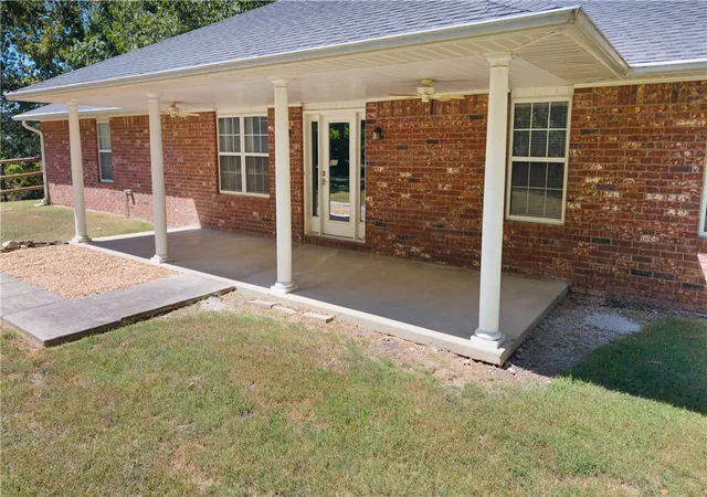 Photo 3 of Single family home for sale at 25940 Farm Rd 1070, Seligman, MO 65745 | MLS# 1361309 | Listing updated on 2026-09-06