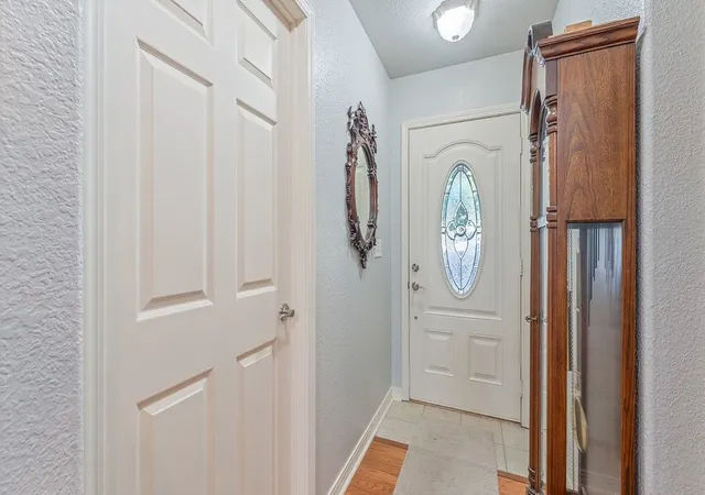 Photo 3 of Single family home for sale at 2 Brent Ln, Bella Vista, AR 72714 | MLS# 1361260 | Listing updated on 2026-09-07