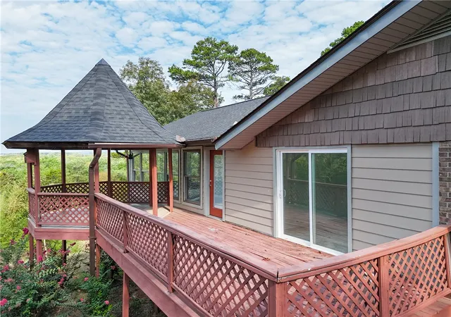 Photo 3 of Single family home for sale at 6 Briarwood Ln, Clarksville, AR 72830 | MLS# 1361354 | Listing updated on 2026-09-10