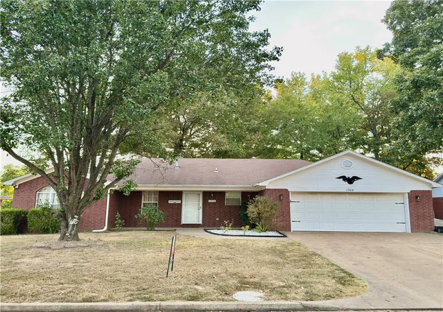 Photo 1 of Single family home for sale at 1306 S Oswego Pl, Russellville, AR 72802 | MLS# 1361355 | Listing updated on 2026-09-25