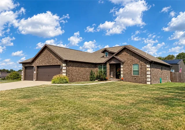 Photo 2 of Single family home for sale at 210 Holmes St, Prairie Grove, AR 72753 | MLS# 1361283 | Listing updated on 2026-09-13