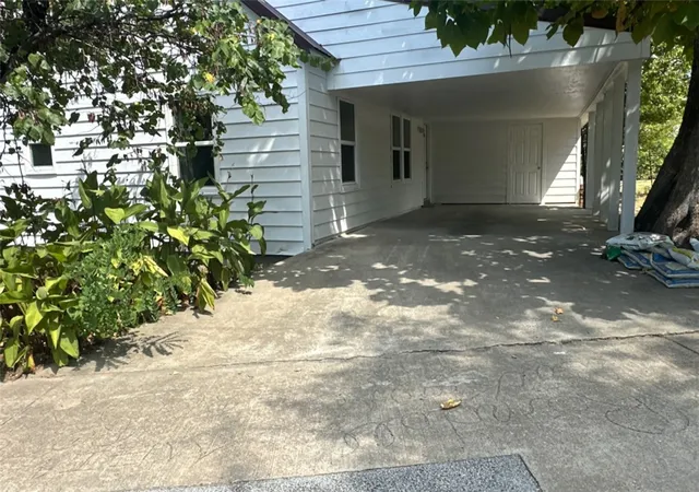 Photo 3 of Single family home for sale at 201 Walnut St, Marshall, AR 72650 | MLS# 1361364 | Listing updated on 2026-09-08