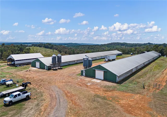 Photo 3 of House for sale at 13589 Middle Ridge Rd, Ozark, AR 72949 | MLS# 1360617 | Listing updated on 2026-09-08