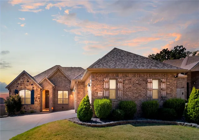 Photo 1 of Single family home for sale at 6305 Fair View Blvd, Bentonville, AR 72713 | MLS# 1361279 | Listing updated on 2026-10-17