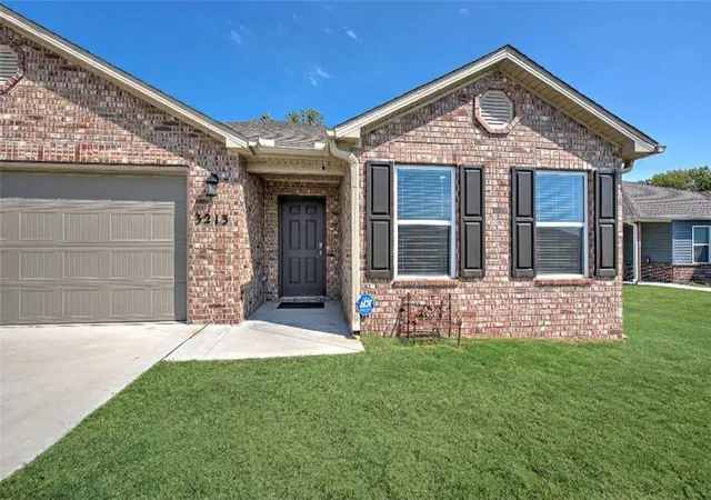 Photo 2 of Single family home for sale at 3213 E Hagen St, Siloam Springs, AR 72761 | MLS# 1360650 | Listing updated on 2026-09-08