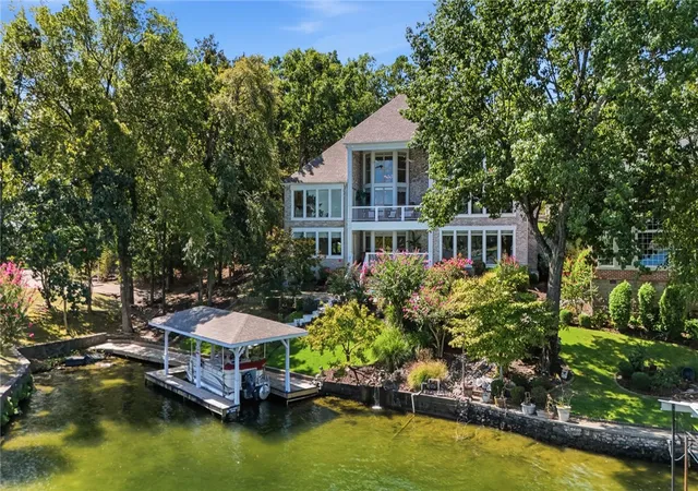 Photo 1 of Mansion for sale at 164 Blue Heron Dr, Hot Springs National Park, AR 71913 | MLS# 1361395 | Listing updated on 2026-09-08