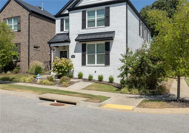 Photo 3 of Single family home for sale at 2398 E Frontier Elm Dr, Fayetteville, AR 72703 | MLS# 1361244 | Listing updated on 2026-09-09