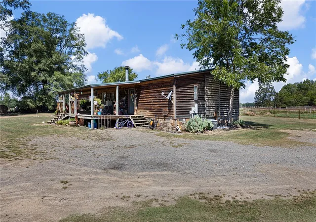Photo 3 of House for sale at 8 Givens Ln, Morrilton, AR 72110 | MLS# 1361393 | Listing updated on 2026-09-28
