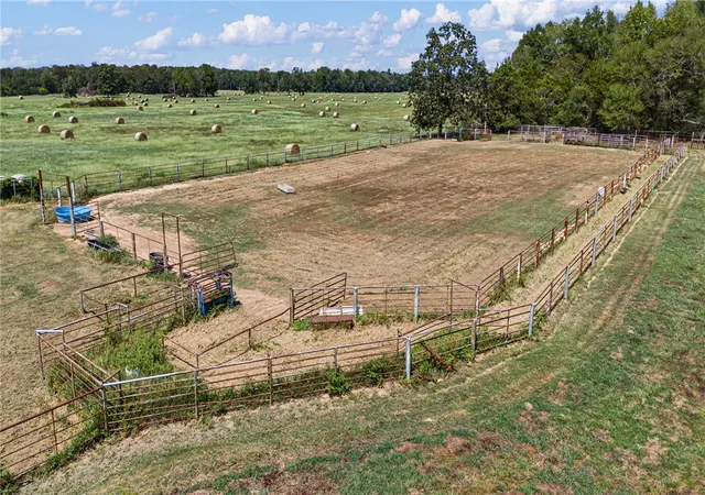 Photo 4 of House for sale at 8 Givens Ln, Morrilton, AR 72110 | MLS# 1361393 | Listing updated on 2026-09-28