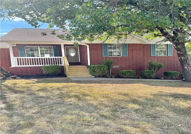 Photo 2 of Single family home for sale at 216 Heather Ln, Russellville, AR 72802 | MLS# 1360944 | Listing updated on 2026-09-08