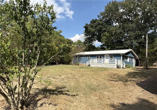 Photo 2 of Single family home for sale at 20884 N Lakeshore Dr, Springdale, AR 72764 | MLS# 1360933 | Listing updated on 2026-09-08