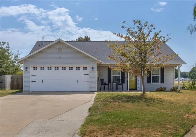 Photo 1 of Sale Pending at 1209 Brentwood Ln, Siloam Springs, AR 72761 | MLS# 1361023 | Listing updated on 2026-09-16