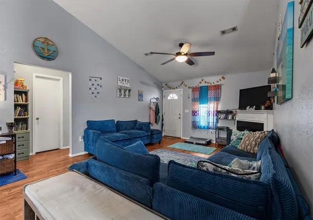 Photo 3 of Sale Pending at 1209 Brentwood Ln, Siloam Springs, AR 72761 | MLS# 1361023 | Listing updated on 2026-09-16