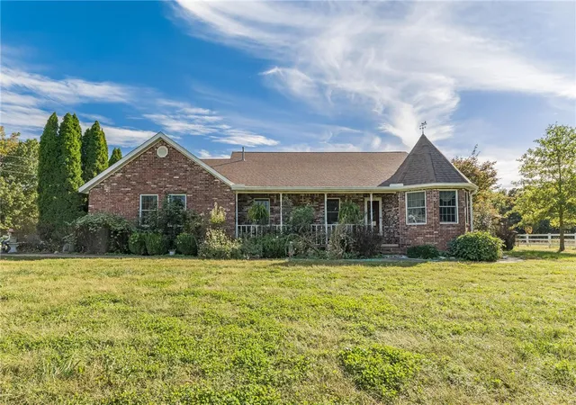 Single family home for sale at 21609 Gann Rd, Gentry, AR 72734 | MLS# 1361459