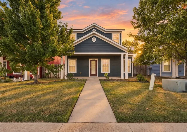 Photo 1 of Single family home for sale at 2402 Sw Juniper Ave, Bentonville, AR 72713 | MLS# 1361372 | Listing updated on 2026-10-21