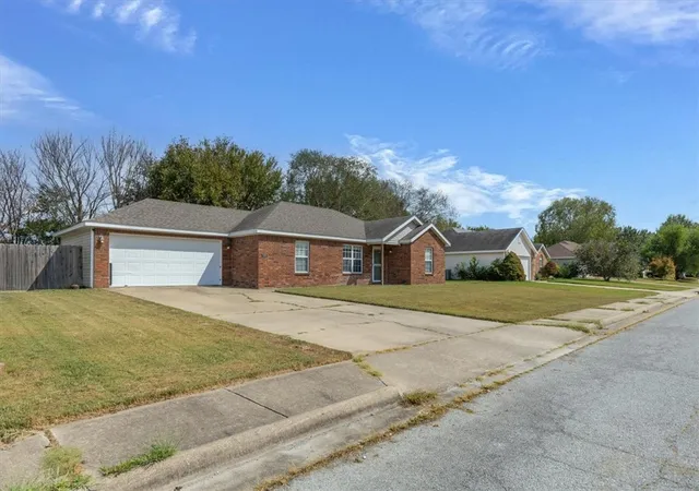 Photo 2 of Sale Pending at 1312 Hackberry Pl, Elkins, AR 72727 | MLS# 1361253 | Listing updated on 2026-09-29