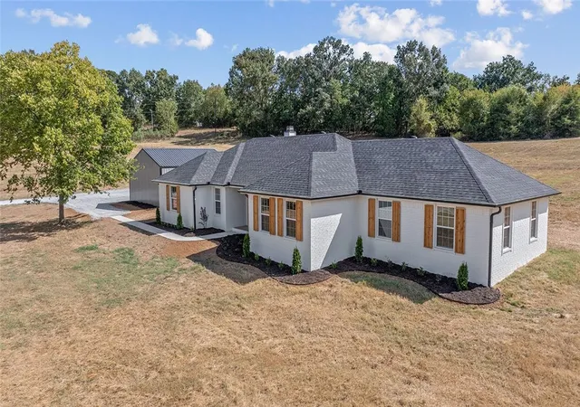 Photo 2 of Single family home for sale at 20491 Cedar Blf Rd, Fayetteville, AR 72703 | MLS# 1361488 | Listing updated on 2026-09-09