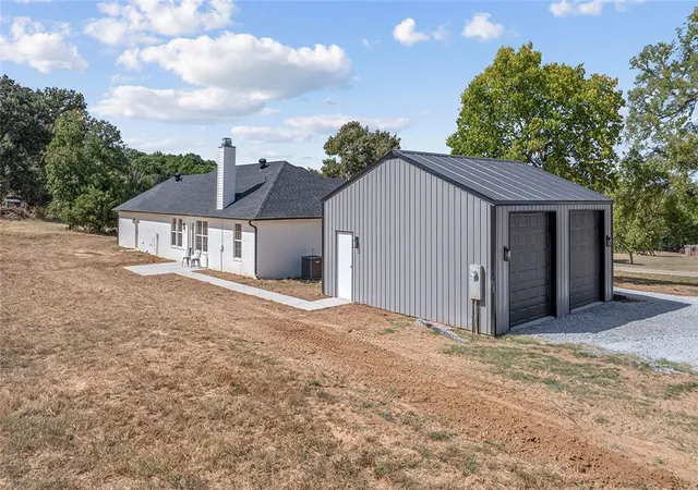 Photo 3 of Single family home for sale at 20491 Cedar Blf Rd, Fayetteville, AR 72703 | MLS# 1361488 | Listing updated on 2026-09-09
