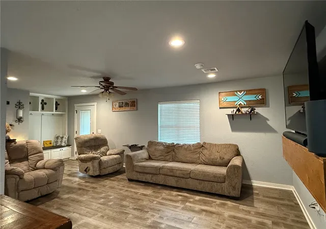 Photo 2 of Single family home for sale at 1101 W Walnut St, Stilwell, OK 74960 | MLS# 1361495 | Listing updated on 2026-09-29
