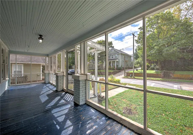 Photo 2 of Single family home for sale at 312 E Maple St, Fayetteville, AR 72701 | MLS# 1361400 | Listing updated on 2026-09-14