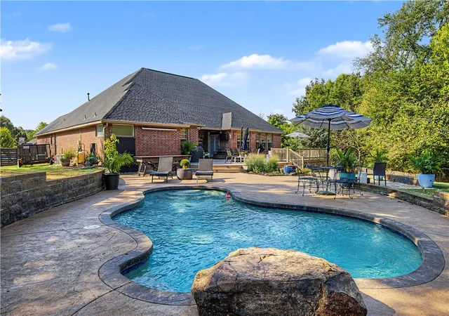 Photo 2 of Single family home for sale at 13187 Rusty Blackhaw Ct, Springdale, AR 72762 | MLS# 1361498 | Listing updated on 2026-09-09