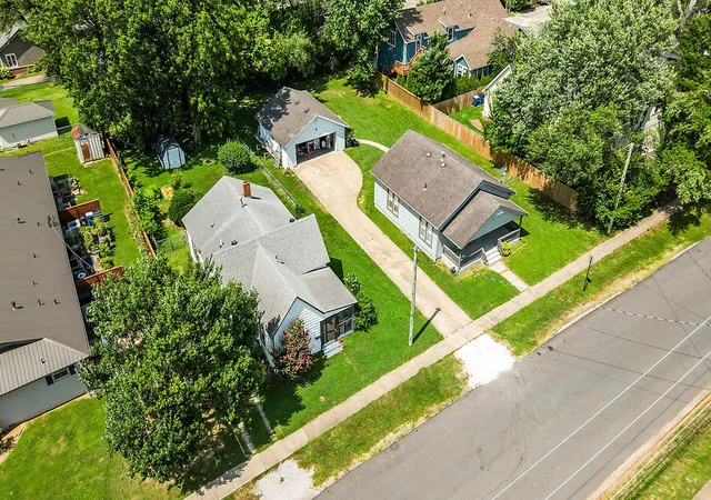 Photo 4 of Single family home for sale at 304 NW & 306 3rd St, Bentonville, AR 72712 | MLS# 1360831 | Listing updated on 2026-09-14