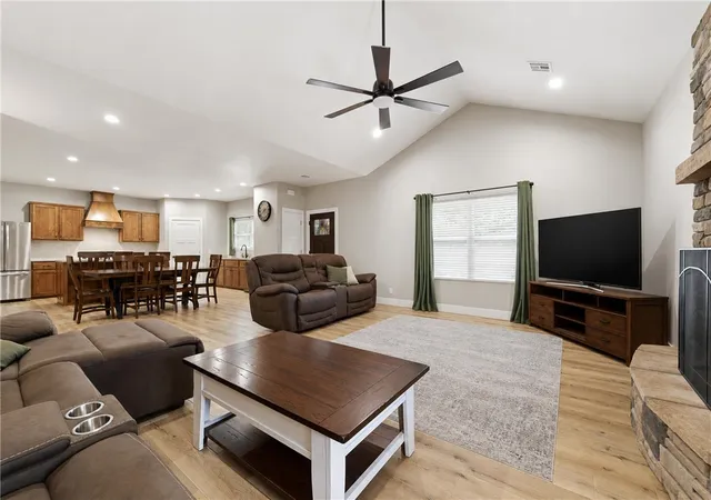 Photo 4 of Single family home for sale at 1643 Fiddlers Ridge Rd, Goodman, MO 64843 | MLS# 1360886 | Listing updated on 2026-09-10
