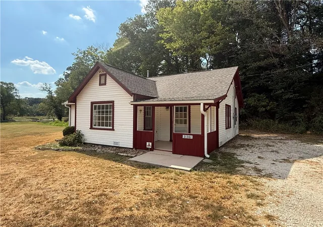 Photo 1 of Single family home for sale at 21361 Griggs Rd, Springdale, AR 72762 | MLS# 1361437 | Listing updated on 2026-09-09