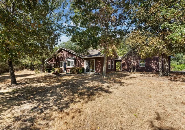 Photo 2 of Single family home for sale at 11487 Tony Mountain Rd, Fayetteville, AR 72701 | MLS# 1361464 | Listing updated on 2026-09-09