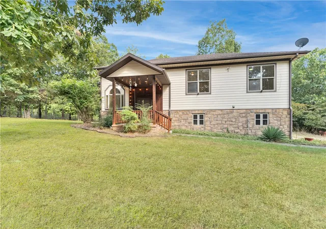 Photo 1 of Single family home for sale at 8907 Summer Shade Rd, Rogers, AR 72756 | MLS# 1361478 | Listing updated on 2026-09-09