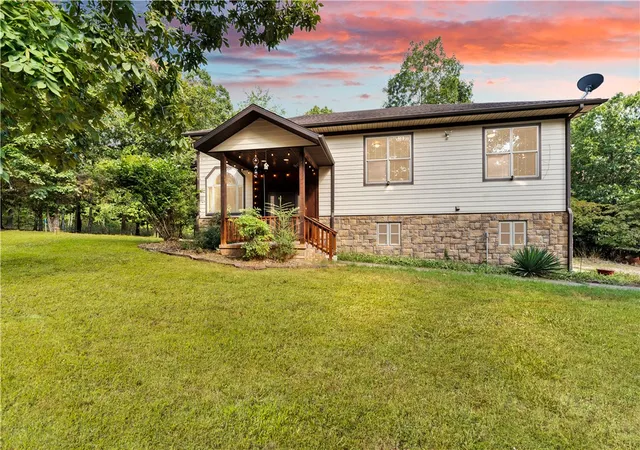 Photo 2 of Single family home for sale at 8907 Summer Shade Rd, Rogers, AR 72756 | MLS# 1361478 | Listing updated on 2026-09-09