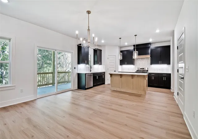 Photo 3 of Single family home for sale at 20 Hebrides Ln, Bella Vista, AR 72715 | MLS# 1361038 | Listing updated on 2026-09-09