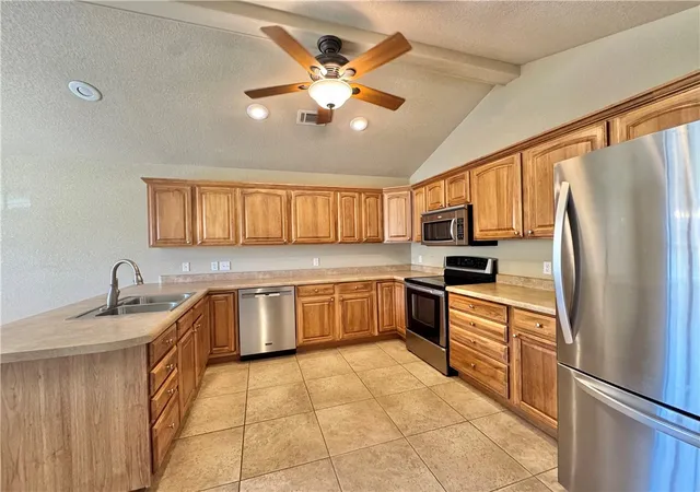Photo 3 of Sale Pending at 173 Hawthorne Ln, Russellville, AR 72802 | MLS# 1361481 | Listing updated on 2026-09-10
