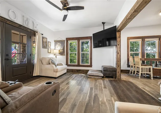 Photo 4 of Single family home for sale at 412 N Chestnut St, Harrison, AR 72601 | MLS# 1361584 | Listing updated on 2026-09-10