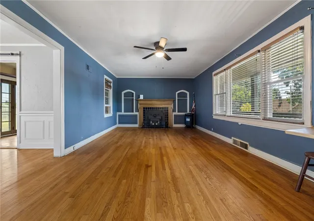Photo 4 of Single family home for sale at 321 W Erie Ave, Harrison, AR 72601 | MLS# 1361602 | Listing updated on 2026-09-10