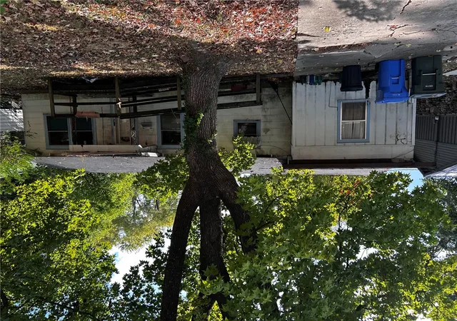 Photo 2 of Single family home for sale at 1325 S West Ave, Fayetteville, AR 72701 | MLS# 1361613 | Listing updated on 2026-09-10