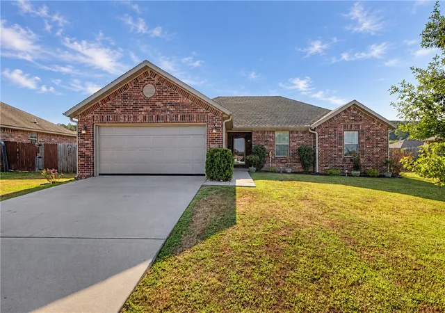 Photo 1 of Sale Pending at 1266 Silver Oak St, Elkins, AR 72727 | MLS# 1361322 | Listing updated on 2026-10-06