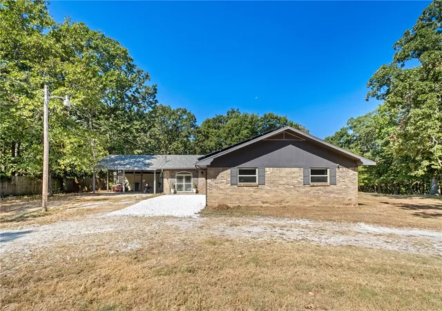Photo 1 of Single family home for sale at 15607 Quail Rd, Fayetteville, AR 72704 | MLS# 1361307 | Listing updated on 2026-09-12