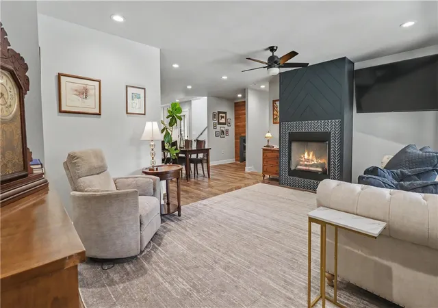 Photo 4 of Single family home for sale at 604 N Vinson Ave, Fayetteville, AR 72701 | MLS# 1361408 | Listing updated on 2026-10-27