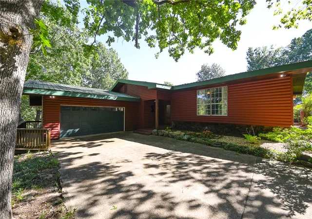 Photo 1 of Single family home for sale at 1535 Speer Dr, Harrison, AR 72601 | MLS# 1360656 | Listing updated on 2026-09-10