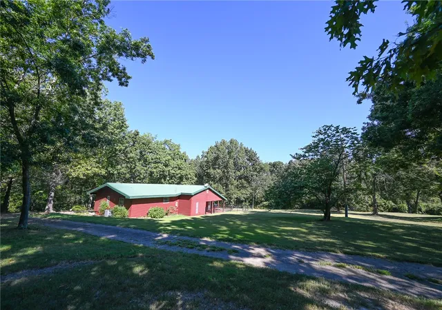 Photo 2 of Single family home for sale at 1535 Speer Dr, Harrison, AR 72601 | MLS# 1360656 | Listing updated on 2026-09-10