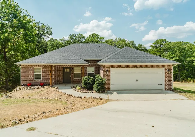Photo 1 of Single family home for sale at 3 Kemble Cir, Bella Vista, AR 72714 | MLS# 1361474 | Listing updated on 2026-09-10