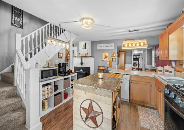 Photo 2 of Single family home for sale at 1380 Main St, Gentry, AR 72734 | MLS# 1361541 | Listing updated on 2026-10-06