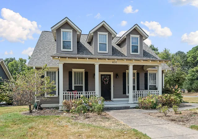 Photo 4 of Single family home for sale at 400 S College St, Siloam Springs, AR 72761 | MLS# 1361229 | Listing updated on 2026-09-10